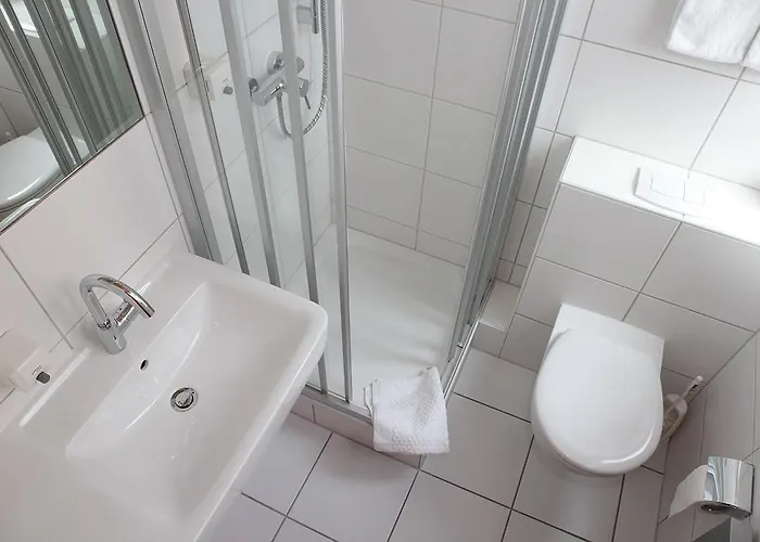 Hotell Adler Post 3*