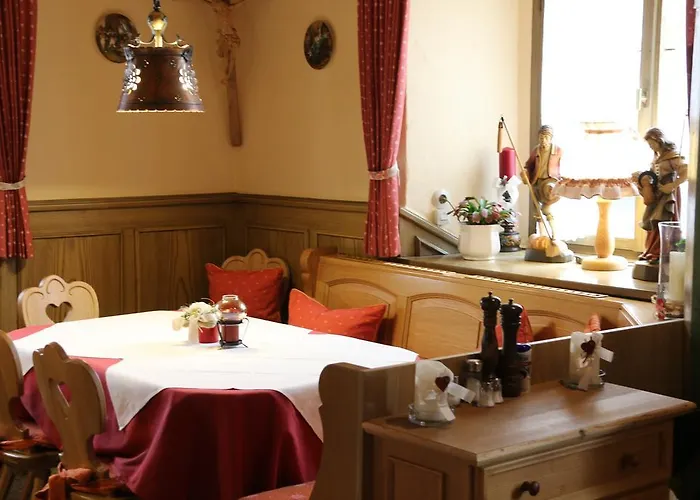 Hotell Adler Post 3*